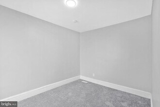 2446 W Firth St in Philadelphia, PA - Building Photo - Building Photo