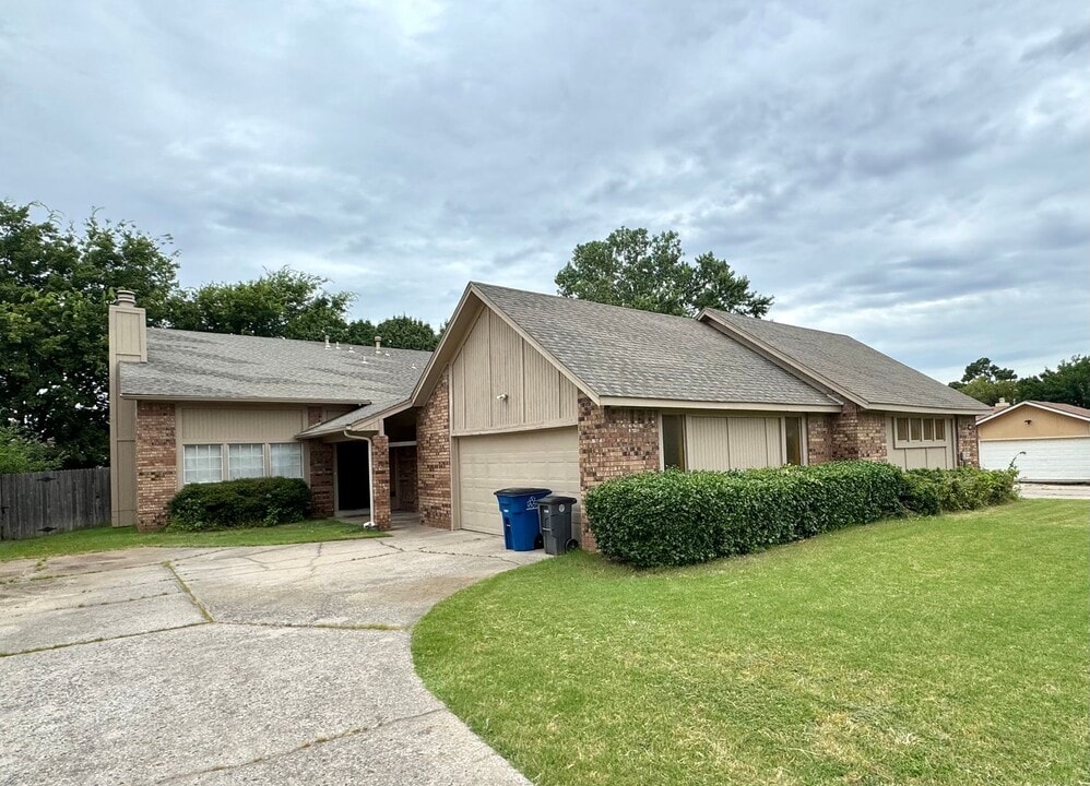 7148 S Canton Ave in Tulsa, OK - Building Photo