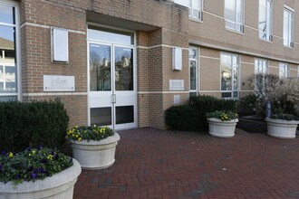 Midtown North in Reston, VA - Foto de edificio - Building Photo