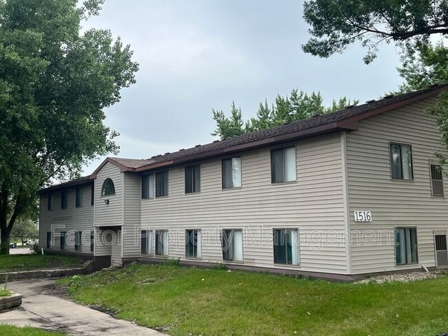 property at 1516 Warren St