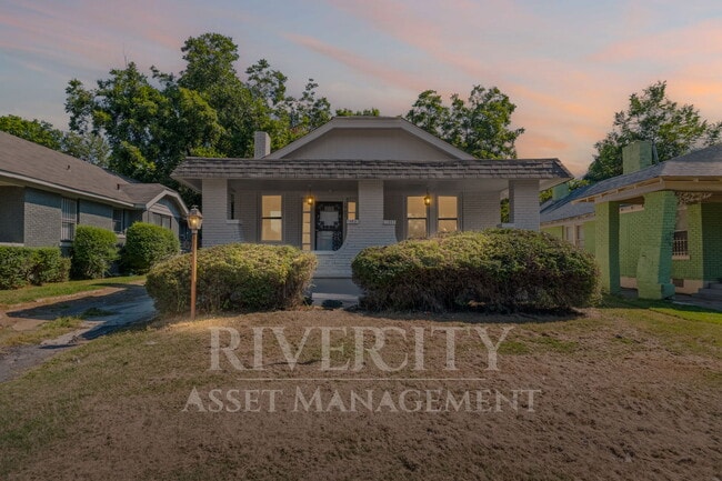 property at 1962 Lamar Ave