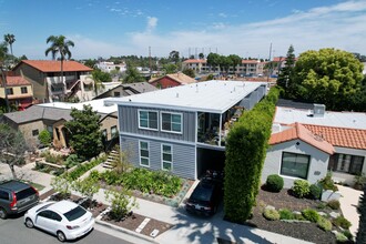 830 Roswell Ave in Long Beach, CA - Building Photo - Building Photo