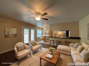 834 Fabulous Dr in San Antonio, TX - Building Photo - Building Photo