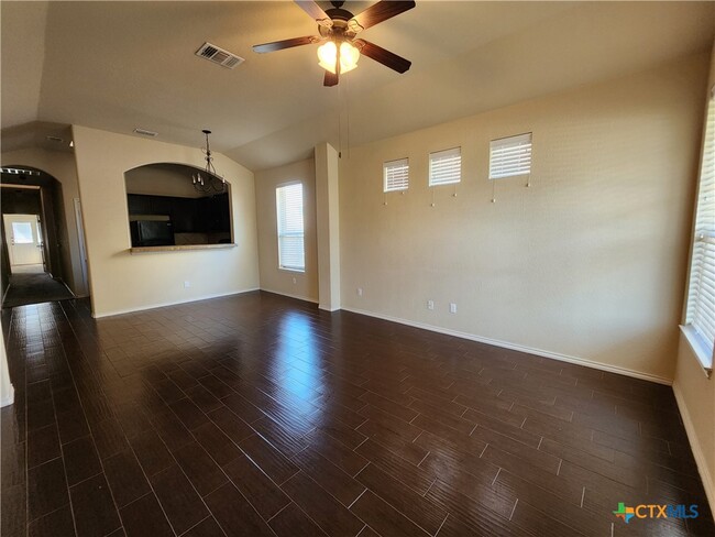 538 Creekside Cir in New Braunfels, TX - Building Photo - Building Photo
