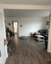 555 W Broadway in Long Beach, NY - Building Photo - Building Photo