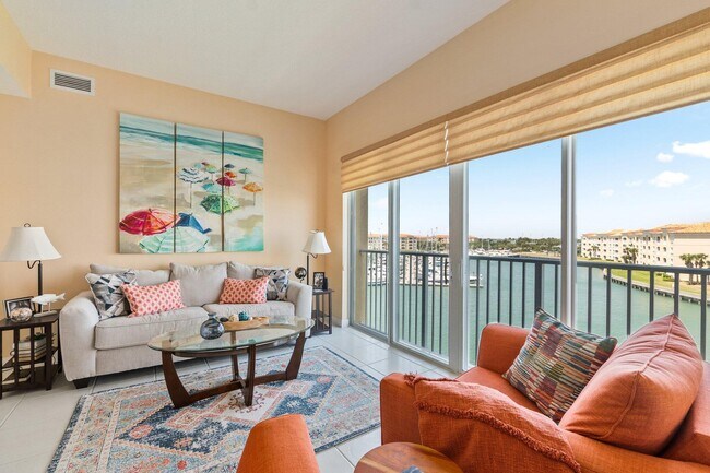 property at 17 Harbour Isle Dr W