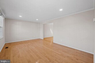3301 Fallowfield Dr in Falls Church, VA - Building Photo - Building Photo