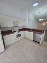 3046 Meadow St in Lynn Haven, FL - Building Photo - Building Photo