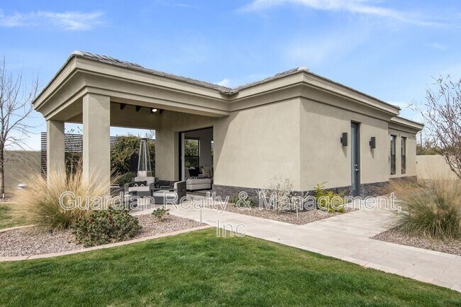 8829 E Rowel Rd in Scottsdale, AZ - Building Photo - Building Photo