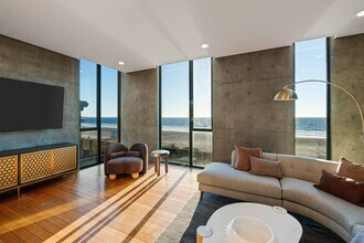 1812 The Strand in Manhattan Beach, CA - Foto de edificio - Building Photo