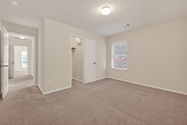 3327 Tall Sycamore Trail