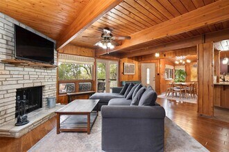 9905 Woodlake Cove in Austin, TX - Building Photo - Building Photo