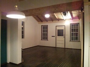 2204 E 8th St in Austin, TX - Foto de edificio - Building Photo