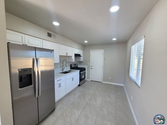 510 Encinas Ave