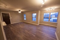 Entry/Living Room/Dining Room - Palisades at Pleasant Crossing Apartments in Rogers, Arkansas