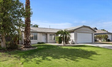 3921 White Sands Dr in Bakersfield, CA - Building Photo - Building Photo