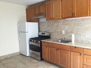712 Bishop Ave in Bridgeport, CT - Building Photo - Building Photo