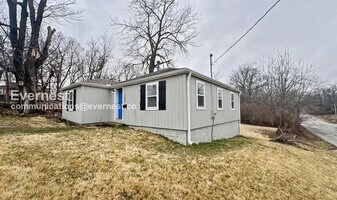 700 S Savage St in Independence, MO - Building Photo