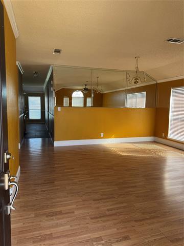 1510 Loveland Dr in Arlington, TX - Building Photo