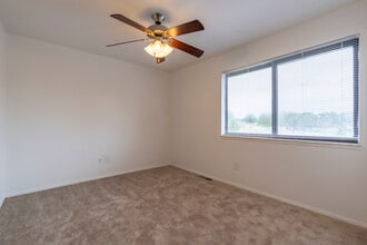 Oak Meadows in Albion, MI - Foto de edificio - Interior Photo