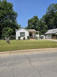 604 N Wilson Ave - 6