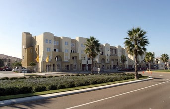 1730-1760 E Palomar St in Chula Vista, CA - Foto de edificio - Building Photo