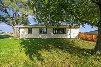 21795 Longview Dr in Waukesha, WI - Building Photo - Building Photo