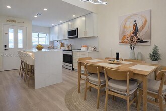 769 Banks Rd in Margate, FL - Building Photo - Building Photo