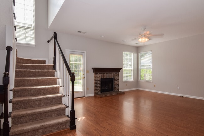 1827 Falling Creek Cir in Mount Pleasant, SC - Building Photo - Building Photo