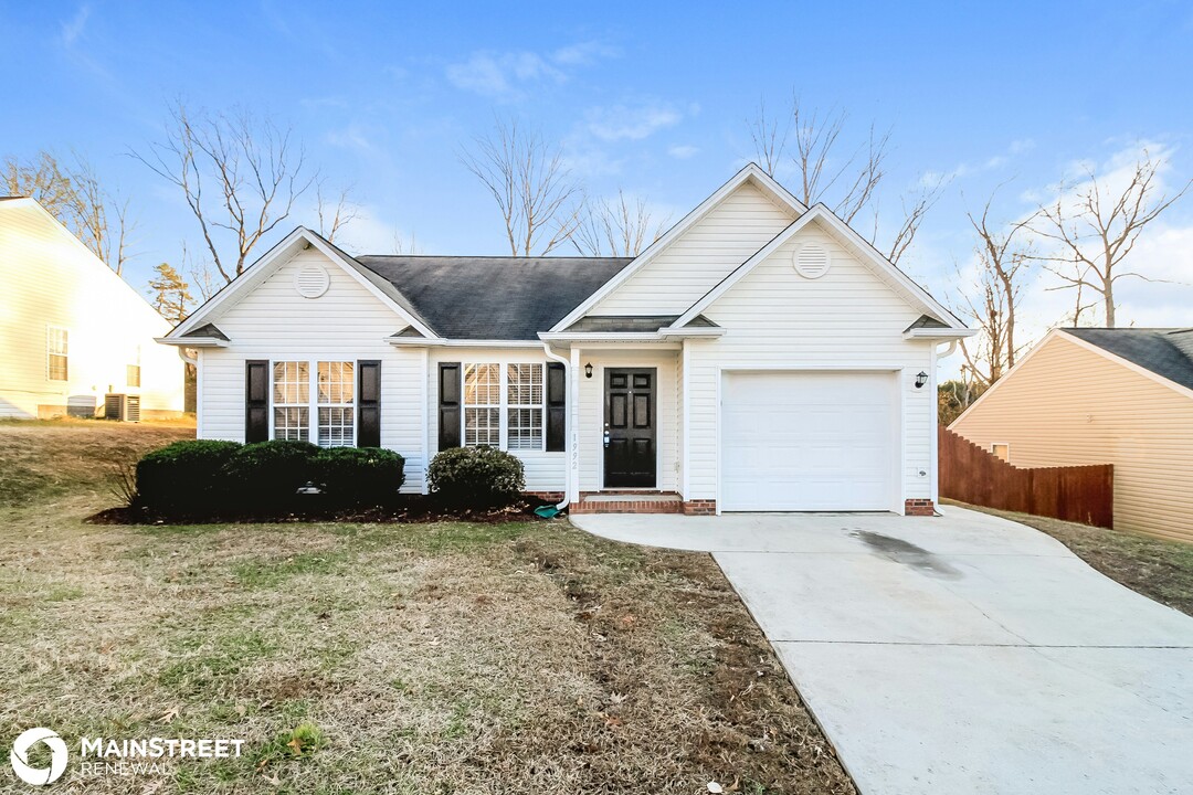 1992 Tea Berry Ln in Winston-Salem, NC - Building Photo