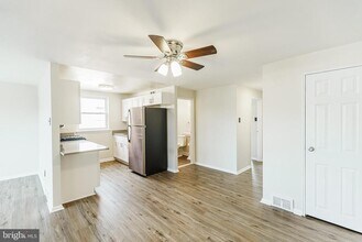 116 Clement Rd in Oreland, PA - Building Photo - Building Photo