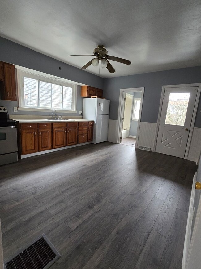 property at 62 Walnut St