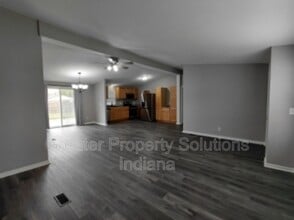 2870 Vigo St in Lake Station, IN - Building Photo - Building Photo