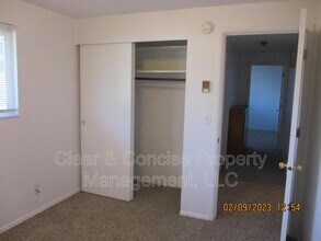 1337 Laura St in Springfield, OR - Foto de edificio - Building Photo