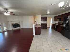 3043 Rain Dance Loop in Harker Heights, TX - Foto de edificio - Building Photo