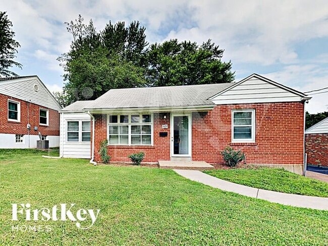 815 St Jean St in Florissant, MO - Building Photo - Building Photo