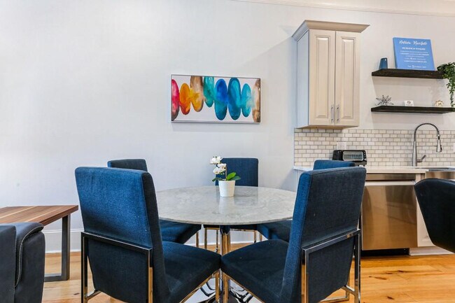 1222 Carondelet St in New Orleans, LA - Building Photo - Building Photo
