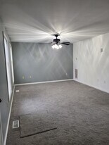 385 S Cannon Ave in Hagerstown, MD - Building Photo