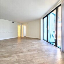 18181 NE 31st Ct, Unit 2505 in Aventura, FL - Building Photo - Building Photo