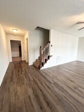 1222-12W3 Cross Creek Cir in Greenville, NC - Building Photo - Building Photo