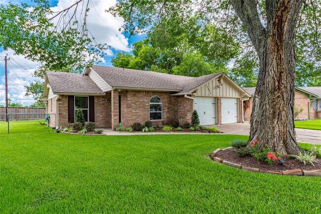 12646 Barbizon Dr in Houston, TX - Building Photo - Building Photo