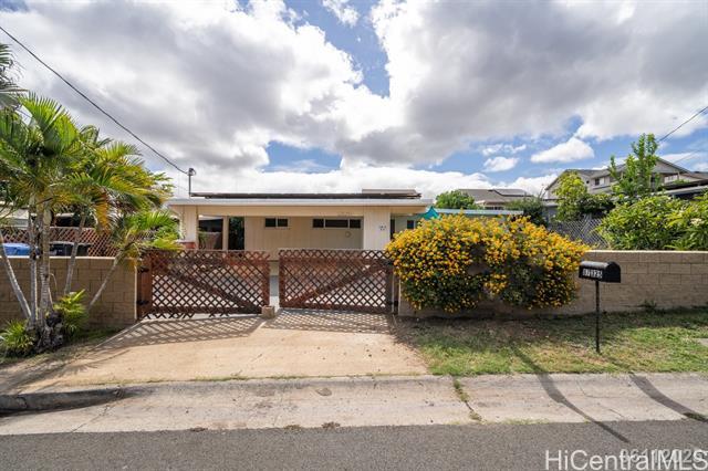 87-325-325 Heleuma St in Waianae, HI - Building Photo - Building Photo