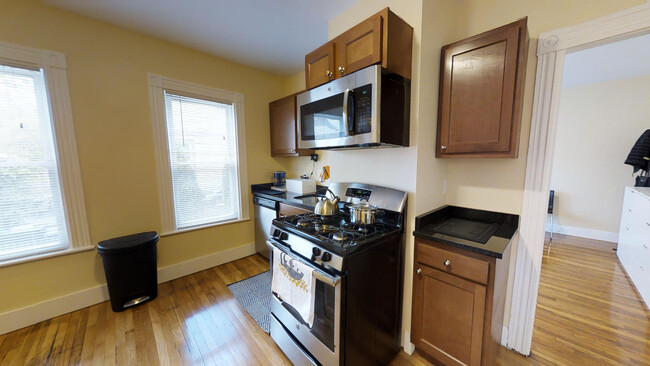 5 Blake St, Unit 1 in Cambridge, MA - Building Photo - Building Photo