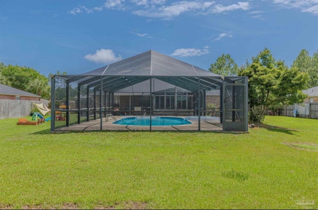 7358 Brevard St in Navarre, FL - Foto de edificio - Building Photo