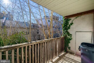 1222 South St-Unit -UNIT 2 in Philadelphia, PA - Building Photo - Building Photo