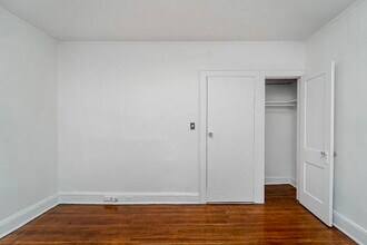 2139 28th St, Unit 1 in Astoria, NY - Building Photo - Building Photo