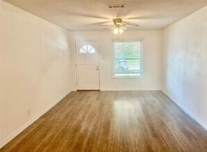 1001 W Cole St in McKinney, TX - Building Photo - Building Photo