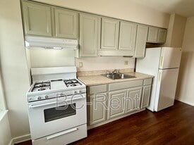 22 4th St in Midland, PA - Building Photo
