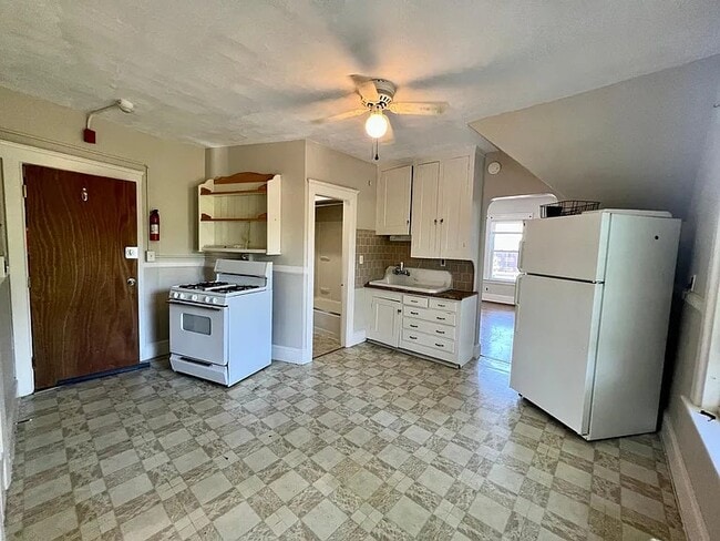 231 Cato St in Woonsocket, RI - Foto de edificio - Building Photo