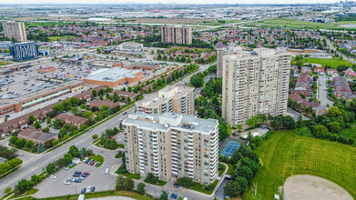 Neelands Place in Brampton, ON - Building Photo - Building Photo